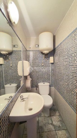 Local comercial en venta en Paus - Poligono San Blas en Alicante