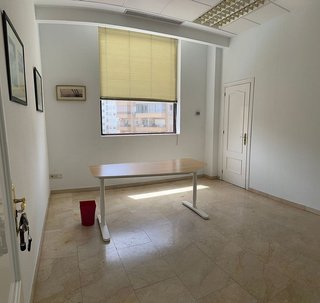 Oficina en venta en La Calzada en Sevilla