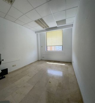Oficina en venta en La Calzada en Sevilla