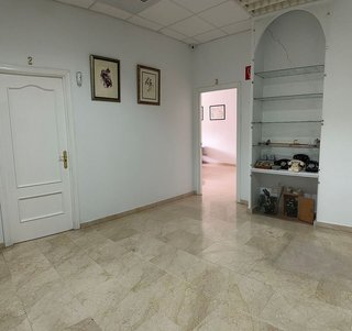 Oficina en venta en La Calzada en Sevilla