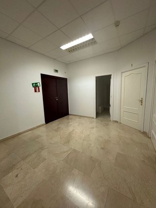 Oficina en venta en La Calzada en Sevilla