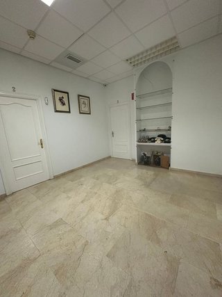 Oficina en venta en La Calzada en Sevilla