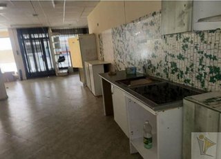 Local comercial en venta en Torres de la Alameda
