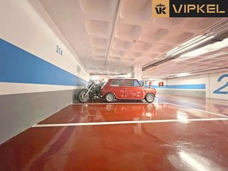 Garaje en venta en Ensanche en Coruña (A)