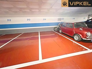Garaje en venta en Ensanche en Coruña (A)