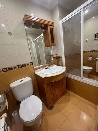 Piso en alquiler en Reyes en Parla
