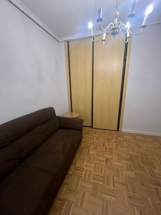 Piso en alquiler en Reyes en Parla