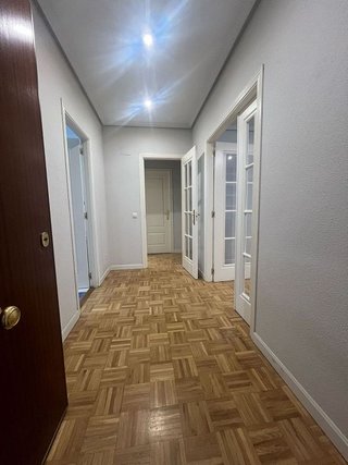 Piso en alquiler en Reyes en Parla