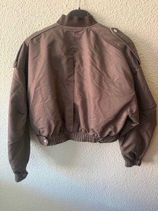 Chaqueta Zara Crop Verde Oliva Talla XS
