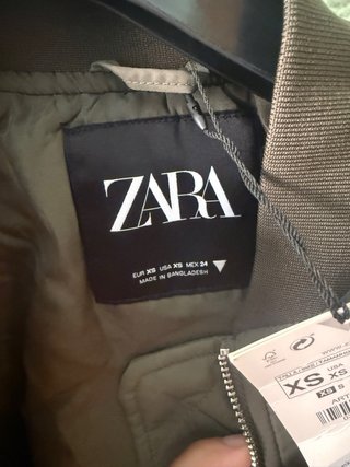 Chaqueta Zara Crop Verde Oliva Talla XS