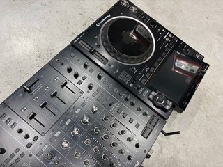 2x Pioneer DJ CDJ-3000 + DJM-A9