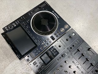 2x Pioneer DJ CDJ-3000 + DJM-A9