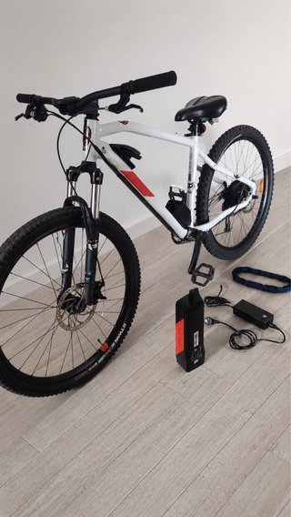 Bicicleta Eléctrica Blanca