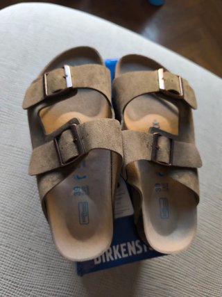 Sandalias Birkenstock caqui Talla 39