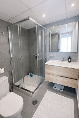 Piso en venta en Playa de la Fontanilla en Marbella