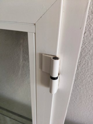 Ventana de aluminio blanca