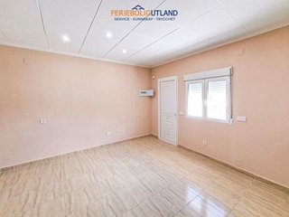 Casa adosada en venta en Formentera del Segura