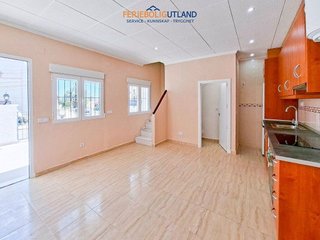 Casa adosada en venta en Formentera del Segura