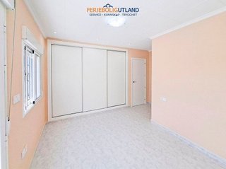 Casa adosada en venta en Formentera del Segura