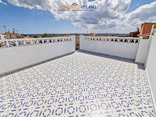 Casa adosada en venta en Formentera del Segura
