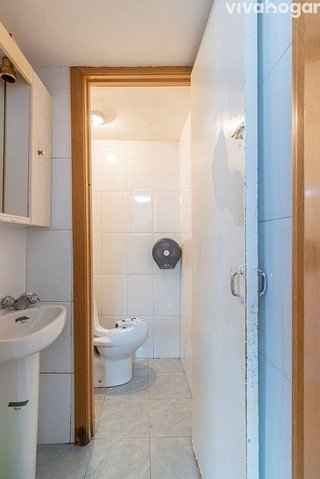 Local comercial en venta en Bellas Vistas en Madrid