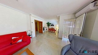 Casa adosada en venta en La Ermita en Parla