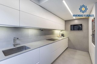 Casa pareada en venta en Bola de Oro - Serrallo en Granada