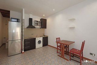 Estudio en venta en El Raval en Barcelona