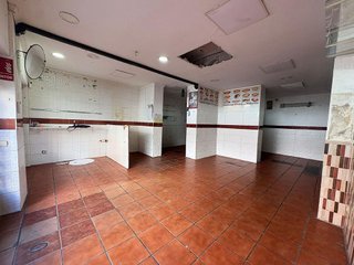 Local comercial en venta en Moscardó en Madrid