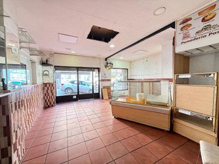 Local comercial en venta en Moscardó en Madrid