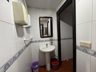 Local comercial en venta en Moscardó en Madrid
