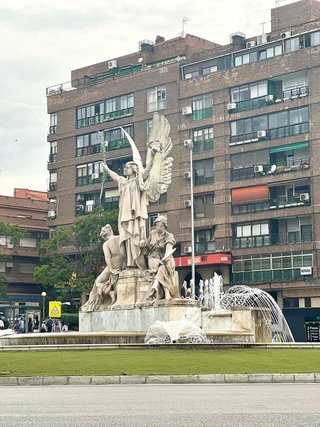 Local comercial en venta en Moscardó en Madrid