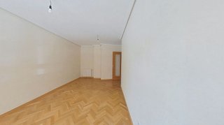 Piso en venta en Campamento en Madrid