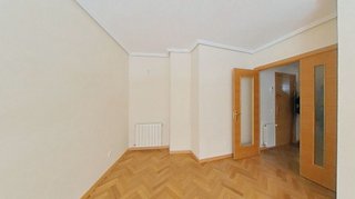 Piso en venta en Campamento en Madrid