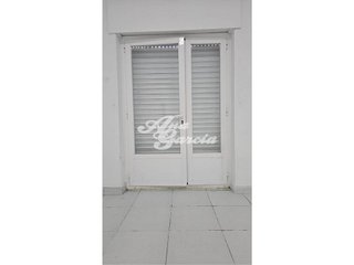 Local comercial en venta en Pueblo Nuevo en Madrid