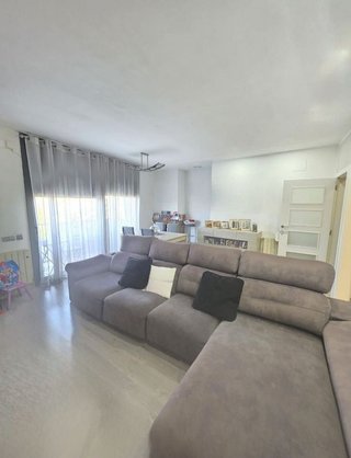 Casa pareada en venta en El Raval - Safaretjos en Santa Coloma de Gramanet
