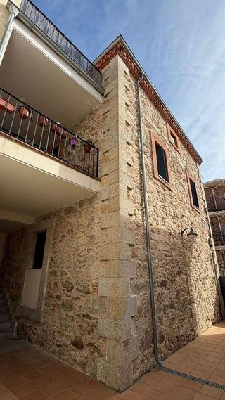 Edificio en venta en Miraflores de la Sierra