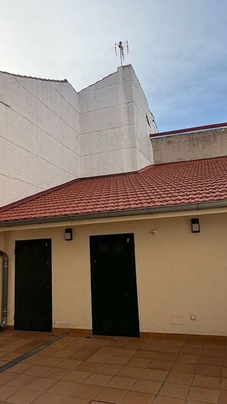 Edificio en venta en Miraflores de la Sierra