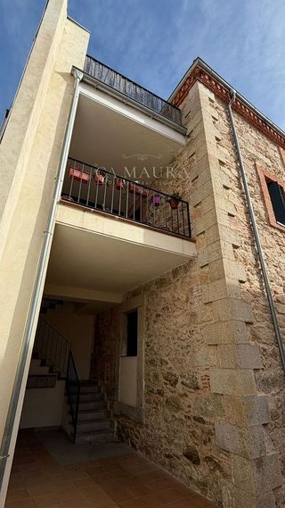 Edificio en venta en Miraflores de la Sierra