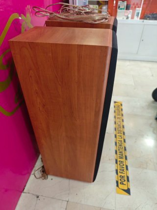 Pareja Altavoces JBL E80 Northridge