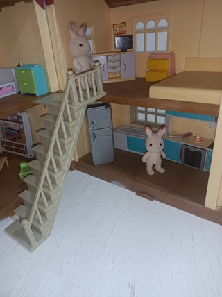 Casa Ciudad Luces Sylvanian Families + Regalo LEED