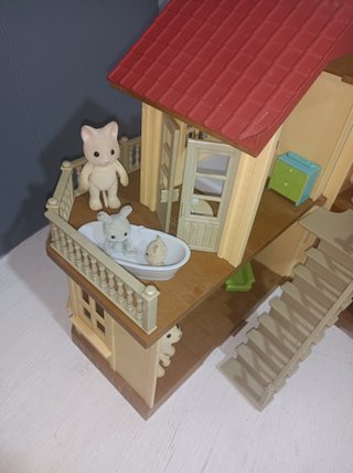 Casa Ciudad Luces Sylvanian Families + Regalo LEED