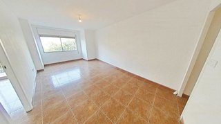 Piso en venta en Fondo en Santa Coloma de Gramanet