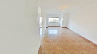Piso en venta en Fondo en Santa Coloma de Gramanet