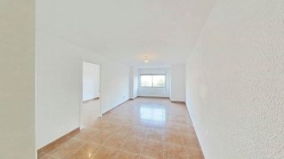 Piso en venta en Fondo en Santa Coloma de Gramanet