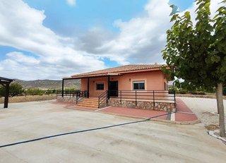 Chalet en venta en Abanilla