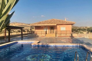 Chalet en venta en Abanilla