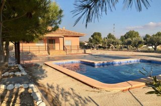 Chalet en venta en Abanilla