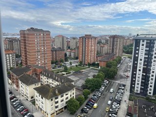 Piso en alquiler en El Polígono en Gijón