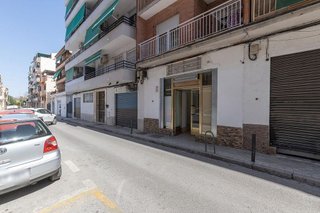 Local comercial en venta en Barrio de Zaidín en Granada